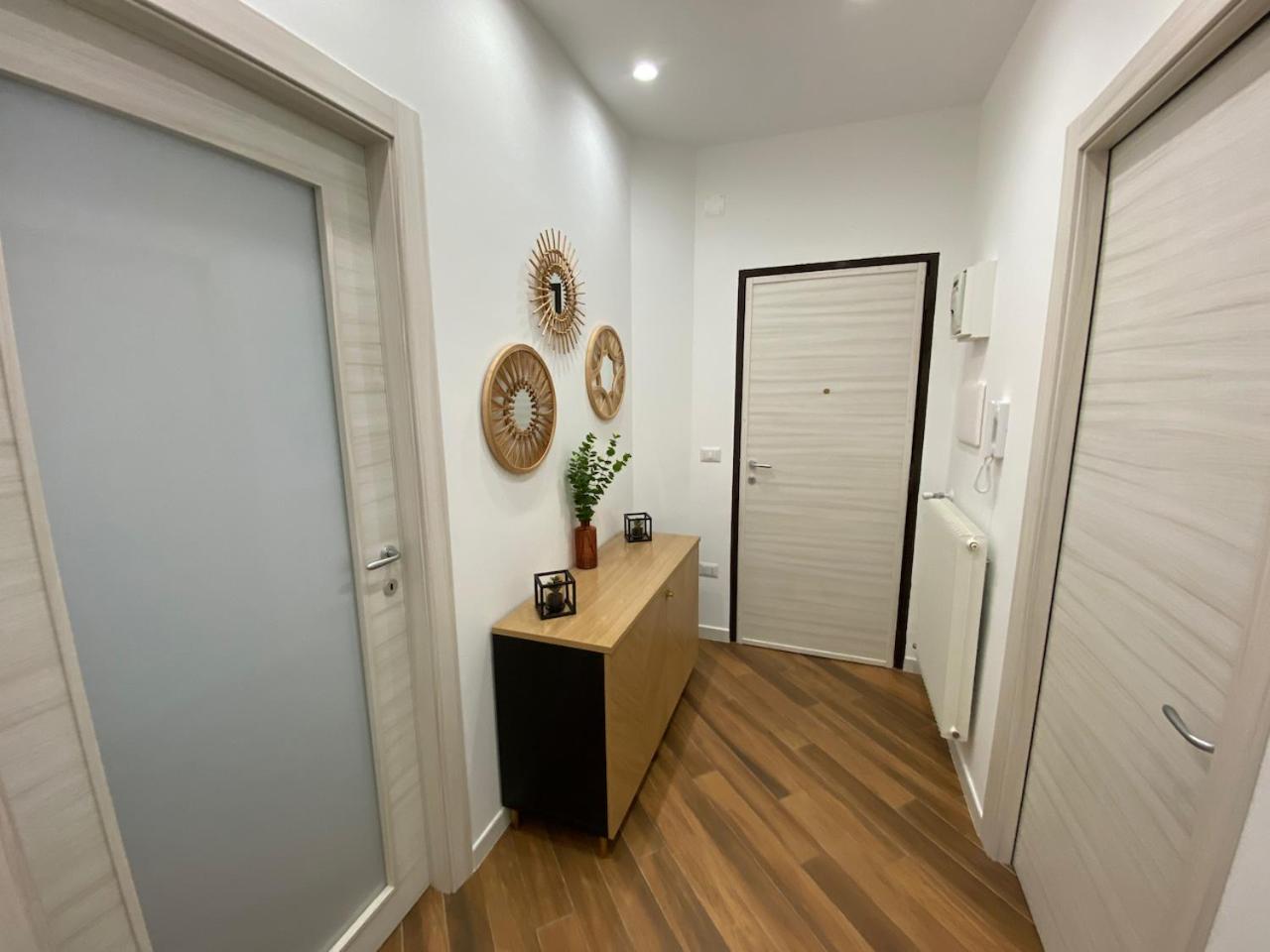 Fly Apartment